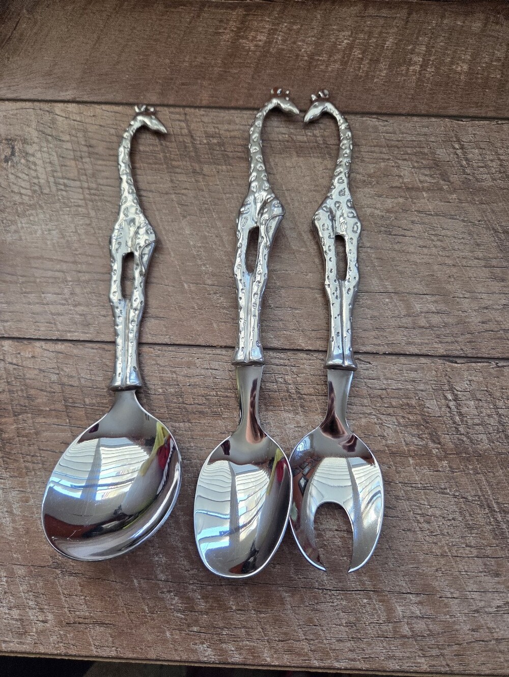 GIRAFFE SALAD SERVERS LARGE +SERVING SPOON-EARTHANGEL